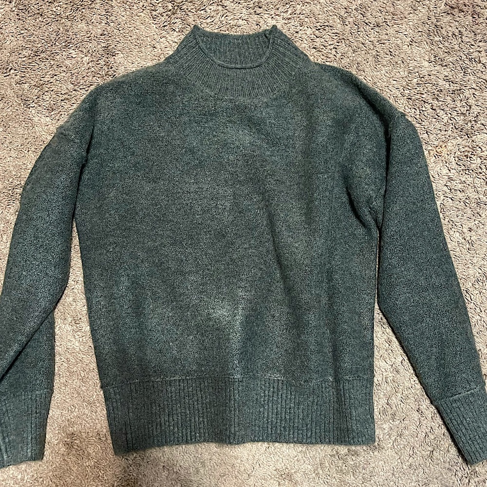 NWOT Green mock neck sweater
